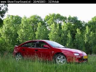 showyoursound.nl - Mazda 323F BA 1.8i GLX - Infinity - 323fclub - 5.jpg - In deze auto moet het dan allemaal gaan gebeuren. Een Mazda 323F BA 1.8i GLX uit 1997.