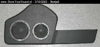showyoursound.nl - SQ install in Audi 80 Avant  - Bertje0 - deuraudi1.jpg - Het rechter deurpaneel met de Dynaudio MW150 (mid) en MW160 (bass). Gemaakt van verschillende lagen MDF en bekleed met zwart vinyl. 