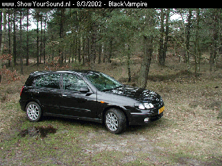 showyoursound.nl - BlackVampire Car Audio - BlackVampire - autog9.gif - Dit is dan mijn Nissan Almera van de buitenkant gezien. Hier is ook al het nodige aan veranderd, maar daar heb ik nog geen fotos van.