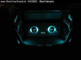 showyoursound.nl - BlackVampire Car Audio - BlackVampire - sound4.jpg - En dit is het resultaat als het nacht is.
