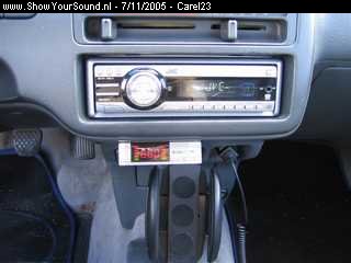 showyoursound.nl - Honda Civic @kofferbak gevuld ;) - Carel23 - SyS_2005_11_7_15_55_33.jpg - Deze radio heeft een speciale woofer uitgang, dat is behoorlijk fijn regelen al zeg ik het zelf. /PP