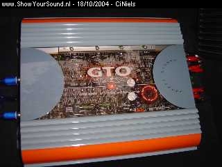 showyoursound.nl - Finishing Audio Install - CiNiels - sys__7_.jpg - Mijn JBL GTO 4000 versterker.