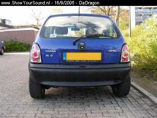 showyoursound.nl - JBL POWER!! - DaDragon - SyS_2005_9_16_12_23_48.jpg - De achterkant van mijn auto zoals hij op dit moment eruit ziet.
