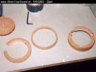 showyoursound.nl - Smurf Blue Quality Sound - Dani - img._34.jpg - Supports made of MDF rings, glued together