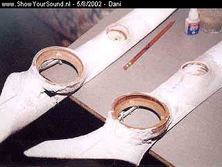 showyoursound.nl - Smurf Blue Quality Sound - Dani - img._43.jpg - Modeling the supports with Metal Bond
