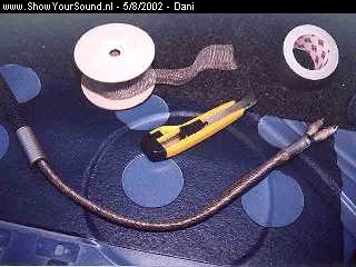 showyoursound.nl - Smurf Blue Quality Sound - Dani - img._50.jpg - All the cables were wrapped into electronic insulation tape