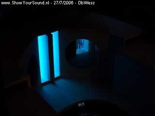 showyoursound.nl - brute rockford install in een starlet - DbWesz - SyS_2006_7_27_23_21_22.jpg - even alvast in donker gekeken hoe het over komt