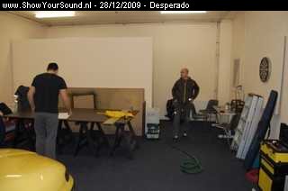 showyoursound.nl - Seat leon 1M audio sytem - Desperado - SyS_2009_12_28_22_14_28.jpg - pHet mooie plekje waar meer dan de helft is gebeurt.Verwarmd groot zat, en keukentje en toilet erbij. Tevens de personen waar ik de hulp van heb gehad/p