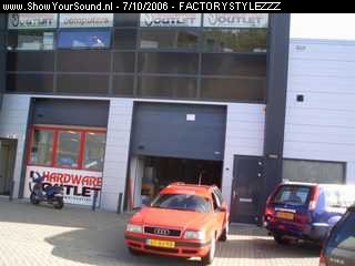 showyoursound.nl - 2-low sq all the way - FACTORYSTYLEZZZ - SyS_2006_10_7_20_54_20.jpg - het totaal beeld . 