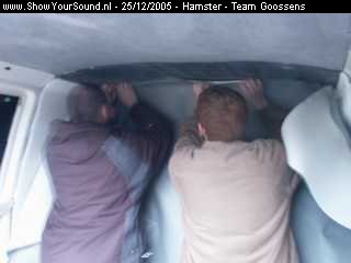 showyoursound.nl - SQ in een Hamsterbus - Hamster - SyS_2005_12_25_1_35_8.jpg - de skai aanbrengen