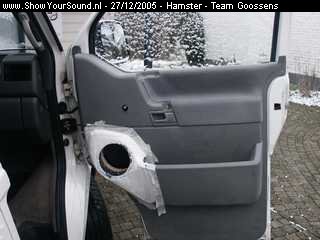 showyoursound.nl - SQ in een Hamsterbus - Hamster - SyS_2005_12_27_18_45_44.jpg - even tussendoor passen. best koud als je lekker binnen bezig bent :(
