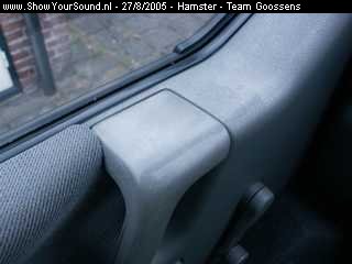 showyoursound.nl - SQ in een Hamsterbus - Hamster - SyS_2005_8_27_18_56_3.jpg - Hier komt een afstandsbediening voor de headunit.