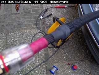 showyoursound.nl - Hamsters new SQ-project - Hamstermania - SyS_2006_11_4_19_51_32.jpg - op de delen die blootgesteld kunnen worden aan meer hitte e.d. heb ik een extra ribslang aangebracht.