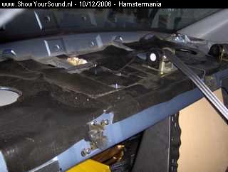 showyoursound.nl - Hamsters new SQ-project - Hamstermania - SyS_2006_12_10_20_11_34.jpg - het staal voorzien van een laagje bitumen...