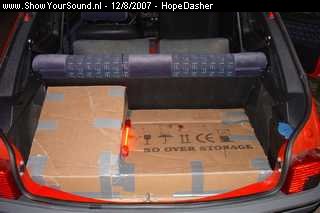 showyoursound.nl - Hope Dasher goes loud - HopeDasher - SyS_2007_8_12_15_4_6.jpg - pDe kartonnen kist is klaar/p