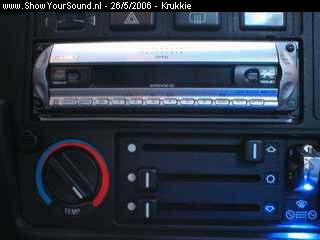 showyoursound.nl - Krukkies E30  320i   M-Tech - Krukkie - SyS_2006_5_26_16_23_45.jpg - Hier de Headunit,,,een Sony Xplode serie met MP3