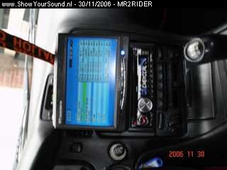 showyoursound.nl - Axton quality - MR2RIDER - SyS_2006_11_30_16_10_12.jpg - JVC radio CD/DVD player + pyle TFT scherm!:BR