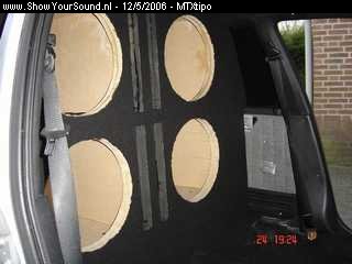 showyoursound.nl - Thunder Force - MTXtipo - SyS_2006_5_12_20_30_11.jpg - De wand zonder woofers