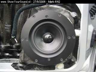 showyoursound.nl - Audio-System-exact! - Steg - Sound Quality - Mark-6N2 - SyS_2006_9_27_17_8_18.jpg - De exact! M15W gemonteerd op de deur.