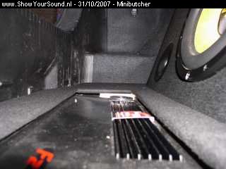 showyoursound.nl - Seat Leon met Audio system install - Minibutcher - SyS_2007_10_31_17_6_54.jpg - p....../p