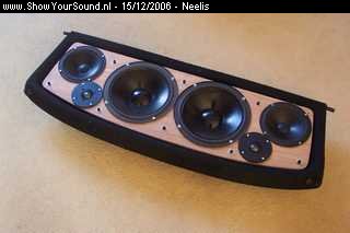 showyoursound.nl - Audio install Alfa 155 - Neelis - SyS_2006_12_15_16_55_16.jpg - Na wat boor en schroefwerk zitten de speakers erin. Helaas heb ik alleen nog een 2-wegfilter, dus de 6,5