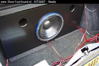 showyoursound.nl - Audio install Alfa 155 - Neelis - SyS_2007_7_6_14_34_56.jpg - pSubkast van 80 liter met een 12inch. Kast is berekent aan de hand van de T S parameters van de speaker./pBRpKomt erg strak geluid uit :)/p