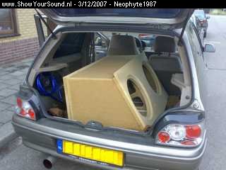 showyoursound.nl - Project clio - Neophyte1987 - SyS_2007_12_3_15_21_41.jpg - ptijdelijke verplaatsing van de kist, omdat wegens verbouwing bij mijn grote hulp wat plaats nodig was.../p