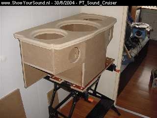 showyoursound.nl - PT Sound Cruiser - PT_Sound_Cruiser - dsc00713__medium_.jpg - Precies op maat maken van hoedenplank op subkist