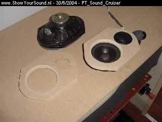 showyoursound.nl - PT Sound Cruiser - PT_Sound_Cruiser - dsc00718__medium_.jpg - vervangen van de originelen pt cruiser speakers door kenwood 2 weg systeem in mdf natuurlijk