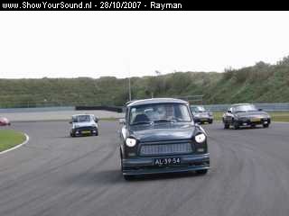 showyoursound.nl - Trabant Tuning - Rayman - SyS_2007_10_28_12_24_26.jpg - pIn de achtervolging op het circuit/p