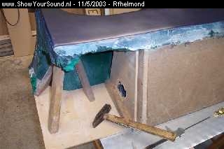 showyoursound.nl - -->Mooie Poly install in 206 (met uitleg!)<-- - Rfhelmond - dcp_0358__medium_.jpg - Door het plaatsen van een extra accu moest de kist gemodificeerd worden :D
