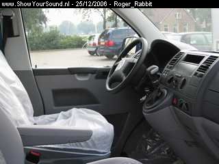 showyoursound.nl - Volkswagen Transporter T5  2.5 TDI  - Roger_Rabbit - SyS_2006_12_25_13_59_8.jpg - Het interieur nog volledig nieuw. Zonder aanpassingen.