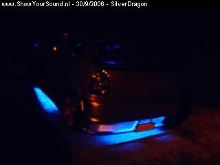 showyoursound.nl - Have no fear, Honda power is here at 7200 rpm. - SilverDragon - SyS_2006_9_30_0_3_39.jpg - Op de volgende fotos zie je de neon. :)