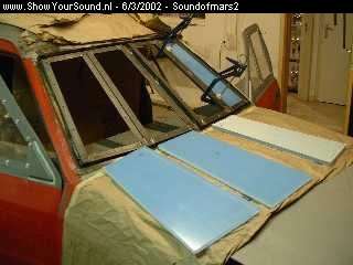 showyoursound.nl - Xtreme Car Concept DB Drag Ford Escort  - Soundofmars2 - ford32.jpg - the 15 mm thick windows ready 