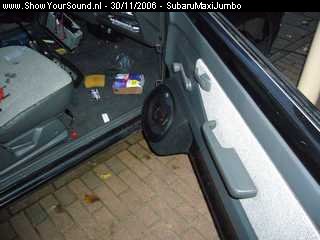showyoursound.nl - project overstem de herrie van de motor! - SubaruMaxiJumbo - SyS_2006_11_30_0_15_57.jpg - Als een rommelig bureau een rommelige geest aangeeft, wat geeft een leeg bureau aan?  Oftewel, waarom zou je je auto netjes houden...