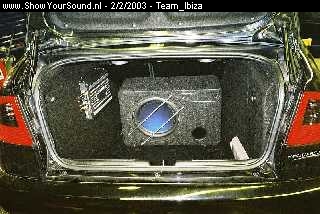 showyoursound.nl - Seat Cordoba SX - Team_Ibiza - v.jpg - Dit is het eindresultaat zonder de afwerking.... Details zijn de kleine deurknopjes 