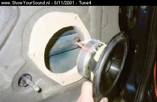 showyoursound.nl - Plain and simple - Tune4 - 11.jpg - Special made spacer for the compo woofer. BR