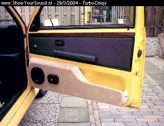 showyoursound.nl - Fiat Cinquecento Turbo -->Tuning, Styling And ICE - TurboCinqy - deurpaneel_gemonteerd.jpg - Deurpaneel even vast geschroeft om te passen en meten.