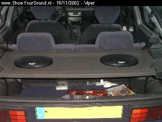 showyoursound.nl - JBL in a GTi 4-5-03 !!!!!!!UPDATED!!!!!!! - Viper - im006882.jpg - De speakers die nu nog voor de bass moeten zorgen.