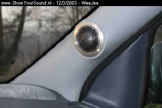 showyoursound.nl - Renault-Genesis-Micro Precision-Clarion - WeeJee - eindtweeterr.jpg - De tweeter in de nieuwe behuizing. Bekleed met grijs skay in de kleur van het interieur.