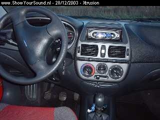 showyoursound.nl - Brava HSX - Xtrusion - mini-dscf0043.jpg - Plaatje van de cockpit, met Sony MP3 HeadUnit