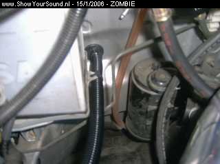 showyoursound.nl - CIVIC  - ZOMBIE - SyS_2006_1_15_17_53_59.jpg - 35mm2 +kabel gaat via doorvoerrubber naar binnen