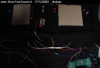 showyoursound.nl - Low, very low ;) - arobian - 4-removingold.jpg - This basically was the old installation, I just smashed everything in to get a quick glance of how it would sound. The power was far to much to have in a normal install so I had a lot of vibrations, removing old...
