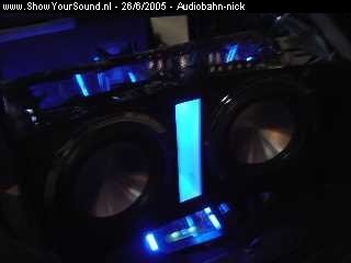 showyoursound.nl - Amps On The Roof - audiobahn-nick - kist_verlicht.jpg - By night.....