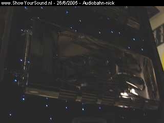 showyoursound.nl - Amps On The Roof - audiobahn-nick - versterker.jpg - De sterrenhemel met de versterkers erbij.