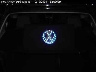 showyoursound.nl - RF till the end - bart3530 - SyS_2006_10_10_19_18_7.jpg - VW by night :P