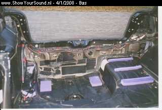 showyoursound.nl - BomBAStic  - bas - SyS_2008_1_4_15_7_43.jpg - pNogmaals kabels die in de auto liggen./p
