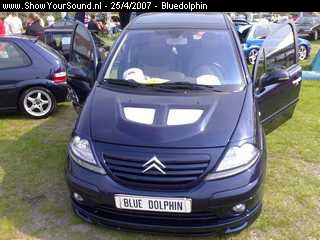 showyoursound.nl - Blue dolphins hifonics car - bluedolphin - SyS_2007_4_25_18_22_46.jpg - pDe auto waar alles inzit./p
