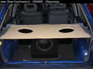 showyoursound.nl - Proef Project Met Corsa A - chinocorsa - hoedeplank_9800.jpg - ik heb ook gelijk me hoedeplank gemaakt voor me speakers 