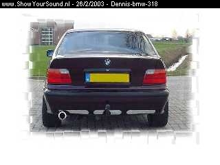 showyoursound.nl - De koffer van een BMW 318 i sedan  - dennis-bmw-318 - mvc-888s.jpg - ZOWEL VOOR ALS ACHTER  HEB IK RACEGAAS IN DE BUMPERS GEMONTEERD